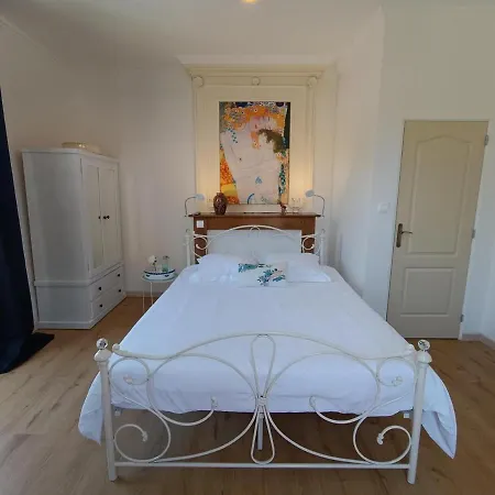 Oda ve Kahvaltı Maison Sur Le Lot